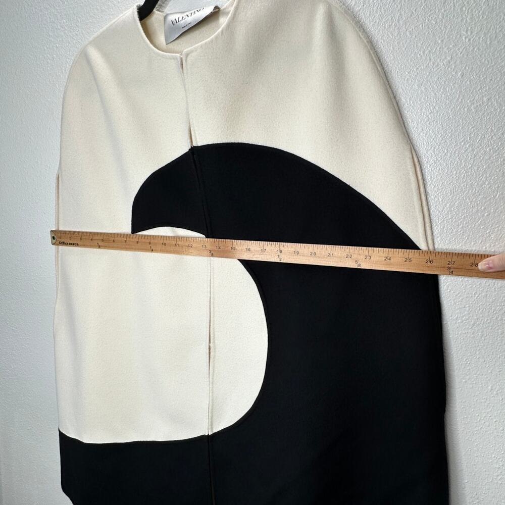 NWT Valentino Cream & Black Wool Cashmere Blend Cape 44 / 8 - Picture 14 of 16